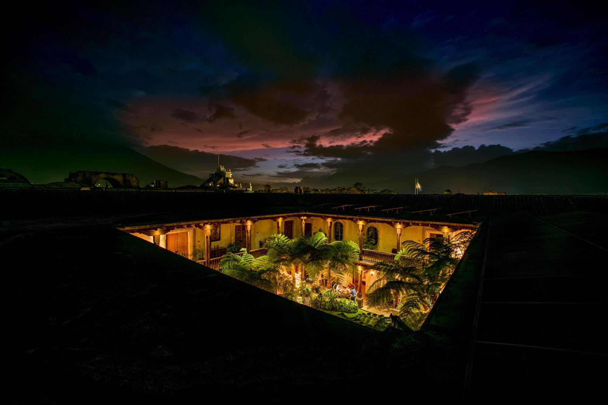 Hotel Palacio De Dona Leonor Guatemala City Exterior photo